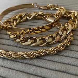 Chic Gold Bracelet Collection